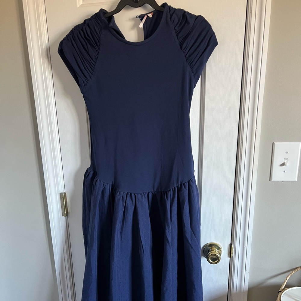NWOT Afternoon Elegance Midi Dress in navy blue size Small